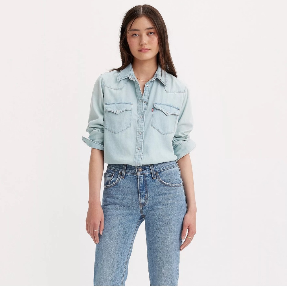 Levi’s Ultimate Western Denim Shirt 🥰🥰🥰